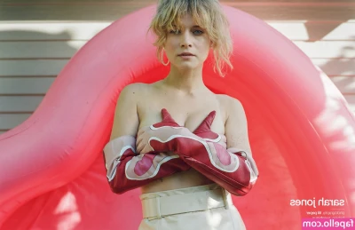 Sarah Jones [ sarah-jones ] - Коли не встояв перед цим пухнастим