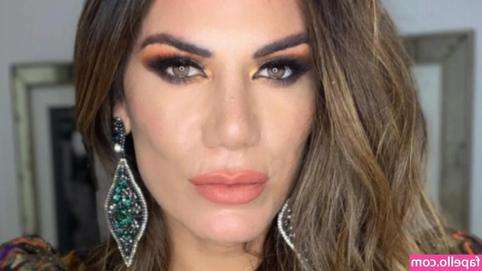 Flor De La V [ flor-de-la-v ] - Oh goodness! I hope you can forgive me. I did not mean to miss Titty