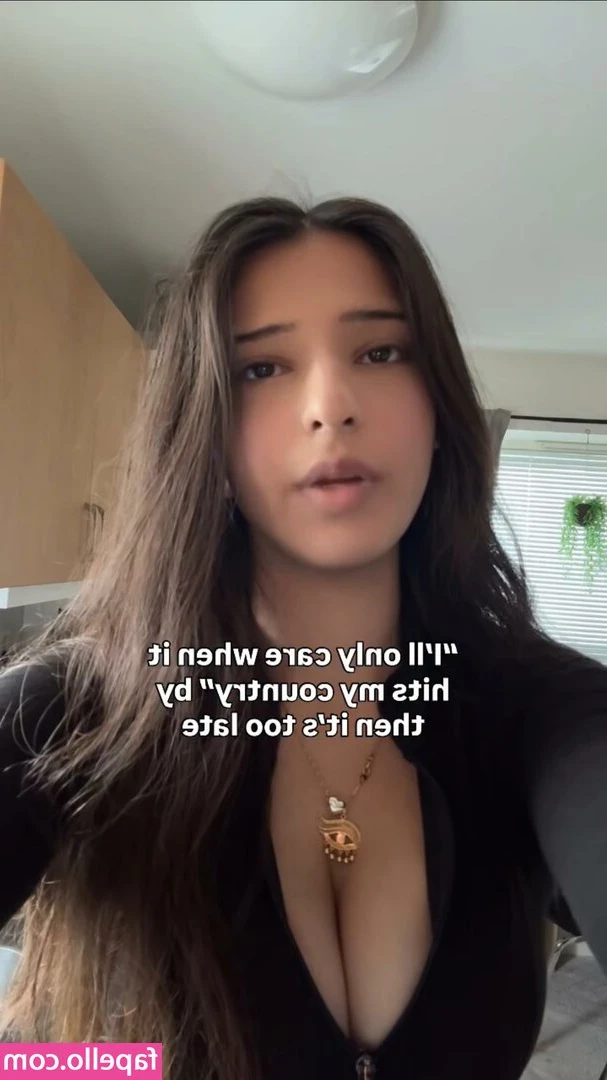 Elysandra Ali Sadun [ elysandra-ali-sadun ] - Feeling really naughty ;3