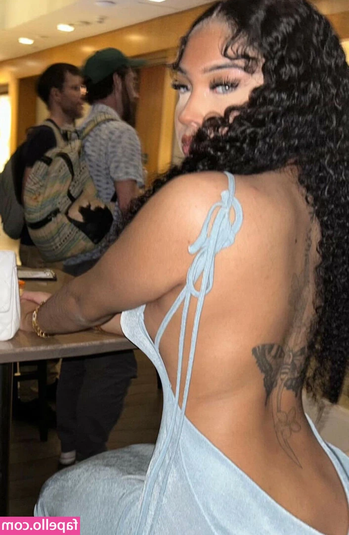 Indiyababy - Came home from work an was horny an gassy  Hope you cm hard to my