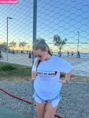 Erta Subashi [ erta-subashi ] - My girl cock is hard