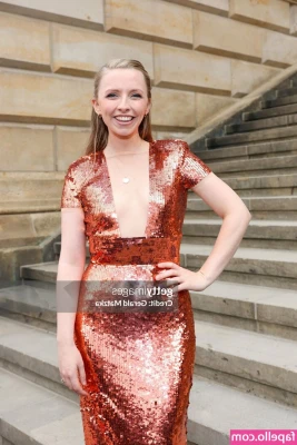 Anna Lapwood [ anna-lapwood ] - hey thank you all for subscribing  i messaged the winner of my