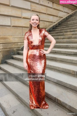 Anna Lapwood [ anna-lapwood ] - Stream tomorrow! See you then! ninarei.live