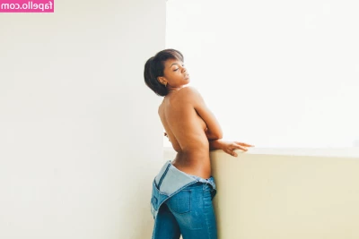 Cierra Vegas [ cierra-vegas-1 ] - Happy Valentine s Day bb