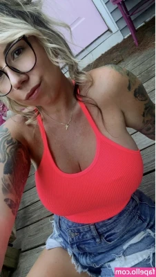 Chelsea Gardner [ chelsea-gardner ] - Sorry, the emoji is preserving one of my plushies dignities 😂 I