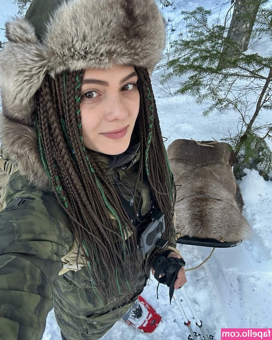 Victoria.Outside [ victoria-outside ] - It is prohibited to speak with your mouth full😅🤭