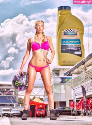 Jndia Erbacher [ jndia-erbacher ] - Don t you wish I would peg you