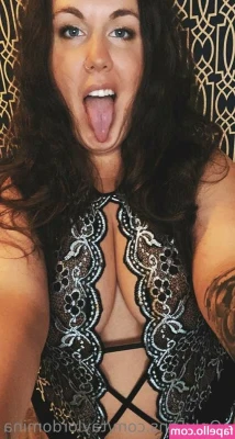 Taylor Domina [ taylor-domina ] - Hope u don t mind if I leave this here