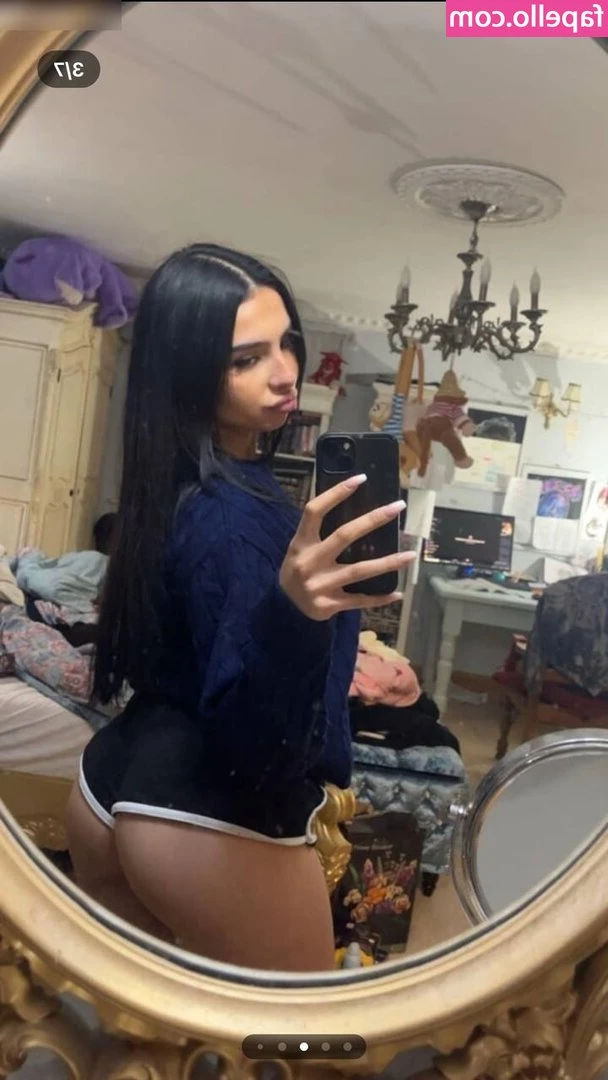 Christabella - Vieni in cucina con me? 😏 Prepariamo un dolce 👅