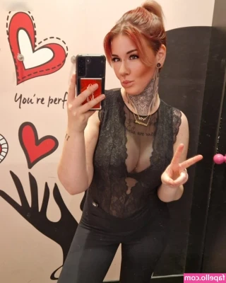 Jilly Vanilly [ jilly-vanilly ] - Las gordas sin curvas también tienen lo suyo   se me ve un   qlote