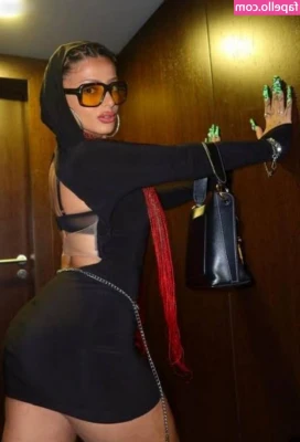 Asya alizade [ asya-alizade ] - Working on getting dressed…