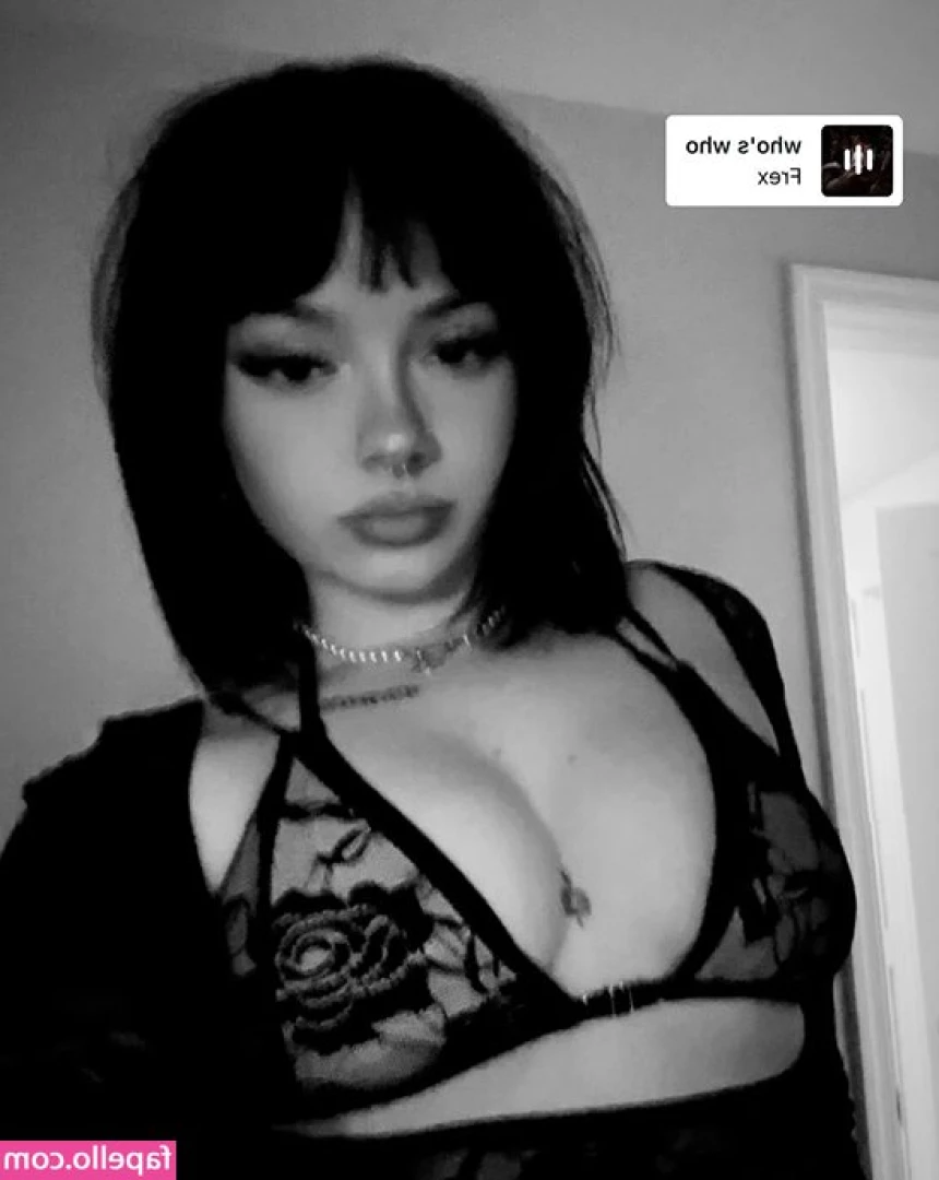 srenluv - Bush Or No Bush? what’s your fetish 😋😍. 🧿