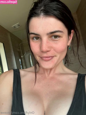 xevexe - Who am I riding next  I need my pussy eaten and sucked and fucked I