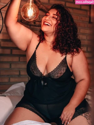 Jessica Reider [ jessica-reider ] - I finally got my hands on my very first fucking machine! I couldn't