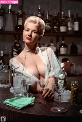 Janet Pilgrim [ janet-pilgrim ] - I m a size queen  Can you measure up  whiteboi