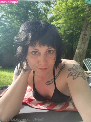 Victoria Glee [ victoria-glee ] - PPV OPTION   Wet Tshirt video contest? You don’t want to miss this.