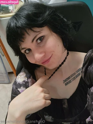 Victoria Glee [ victoria-glee ] - Who wants to see me drain this cock 💦