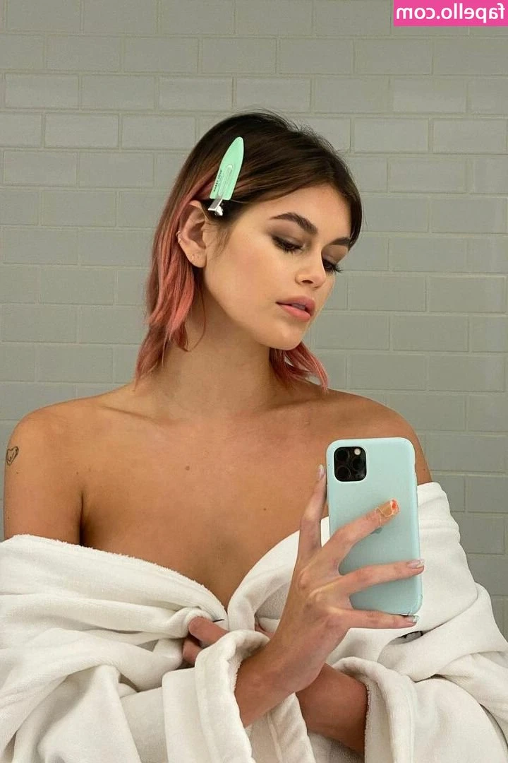 Kai Gerber [ kai-gerber ] - Had a fun night at a party  feeling a little frisky  anyone want to