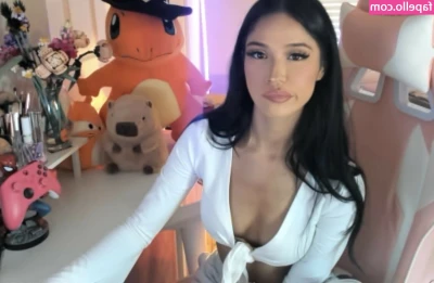 lilnatnat_ [ lilnatnat ] - Top shelf