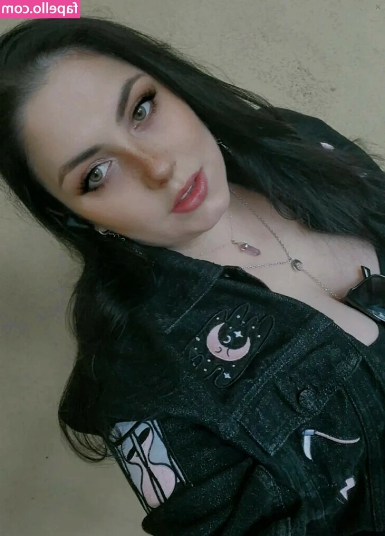 Ai Candii [ ai-candii ] - 🤗 You like my outfit daddy?