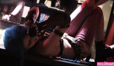 Kira Chanside [ kira-chanside ] - Hey guys I m down for a little while