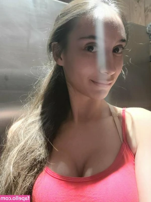 alex_mierzwinski22 [ alex-mierzwinski22 ] - You like the creampie he left? 💋😜🫶🏾