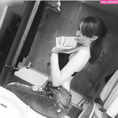 Zauberpony - Pov squats  you re welcome