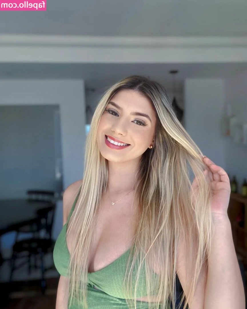 eluiza - feeling all nice and comfy in my bed. wanna lie by my side?