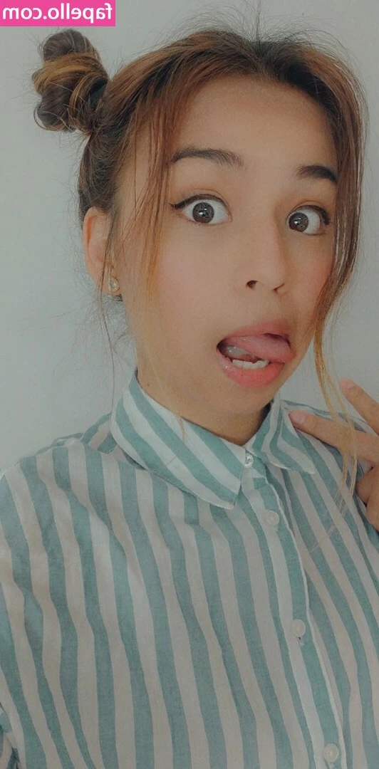 Paula Valentina [ paula-valentina ] - Need money for champagne ❤️🥂 🍓