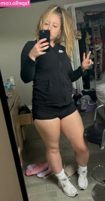 juicyst4r - Who like ass?? Tip a bitch for once sheesh 😘😘