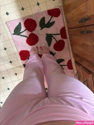 juicyst4r - Lets go back to bed 🤭😁