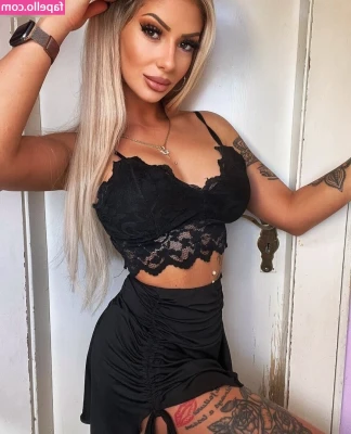 Jessica__cnr [ jessica-cnr ] - Went on a date  didn t even get out of the house before he bent me