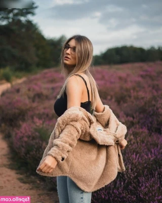 Juliane Denzer [ juliane-denzer ] - I m gonna need someone on clean up duty very soon