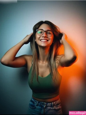 Juliane Denzer [ juliane-denzer ] - Would you like to know something random about me   I love to paint