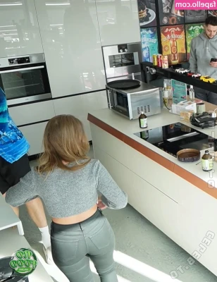 celinaa_marie [ celinaa-marie ] - HumpDay Early morning 🌞 felling like I want my ass filled with