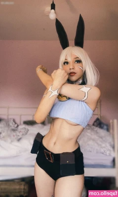 Isanamicosplay - Brand new SMOKING video! Wearing my very tight pink dress and