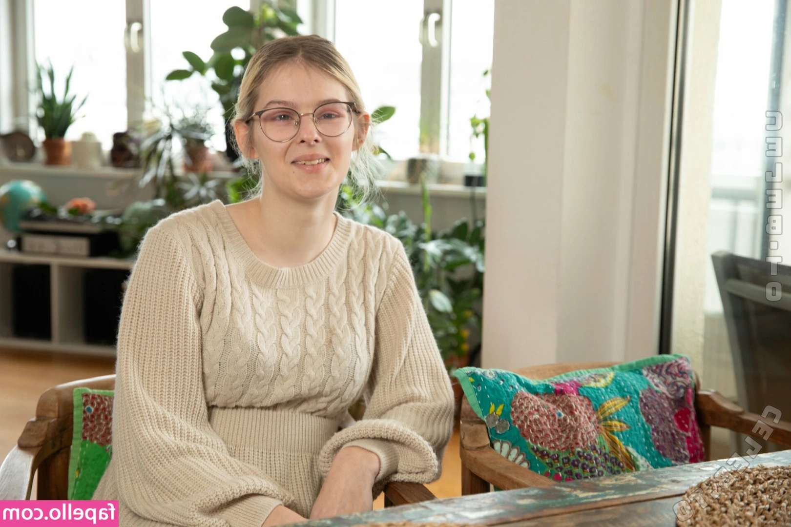 Ally03 - Waiting for Rodrigo to wake up so we can go see the Acropolis of