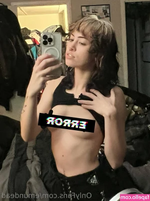 emundead - Happy Tuesday, now who wants to keep me nice and wet?