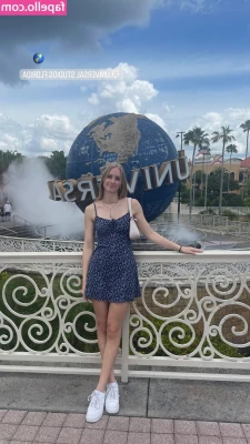 Finja and Svea [ finja-and-svea ] - Blote kont dichtbij