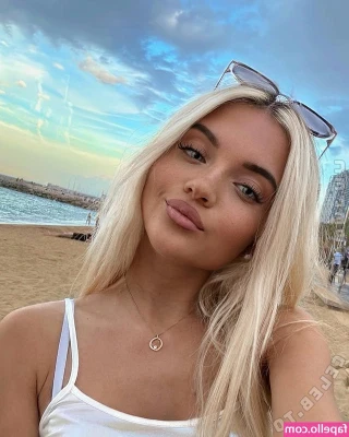 Alexandra laas [ alexandra-laas ] - Morning closeup for you 😉😈 POV as if you were giving me kisses