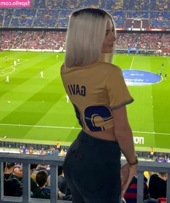 Alexandra laas [ alexandra-laas ] - Come join me?  🍺🍗🤤