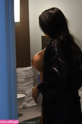 svetavonsavage - Bonus blooper vid from Banana Bangin Babysitter 😇