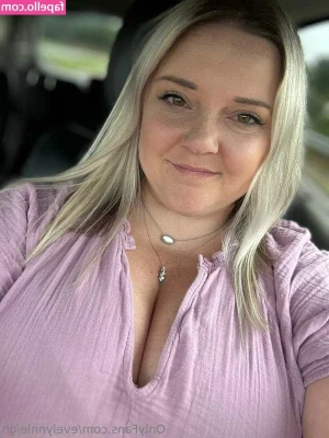 evelynnleigh - Peachy