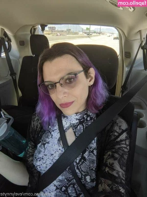 Evelyn Nyte [ evelyn-nyte ] - Need someone to pound me, I'm too tired ~