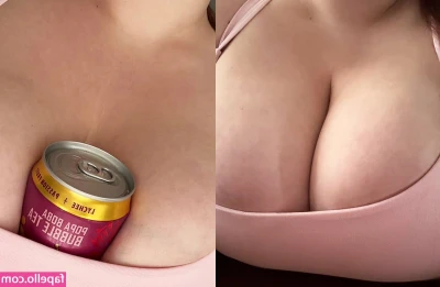 DreamsPeaches - GUYS I HAVE AN EXTREMELY POGGERS COLLAB WITH A SUPER COOL COMPANY