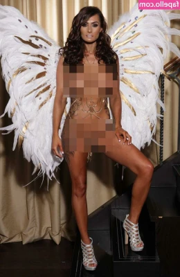 Arabella Del Busso [ arabella-del-busso ] - Going to grab a beer 🍻  Will reply to messages tomorrow!