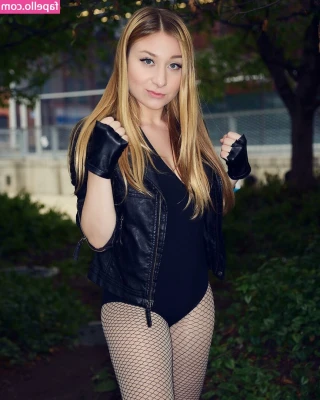 Jade Montana [ jade-montana ] - Will you be my Valentine? 🌹 Check your DMs if you'd like to be my