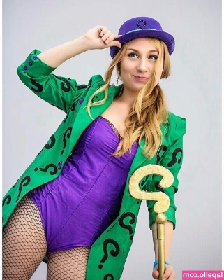 Jade Montana [ jade-montana ] - Wearing nothing but a cage and heels