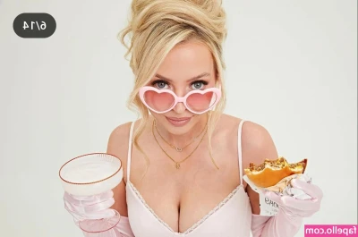 Kaylee Dudley [ kaylee-dudley ] - Dirty socks