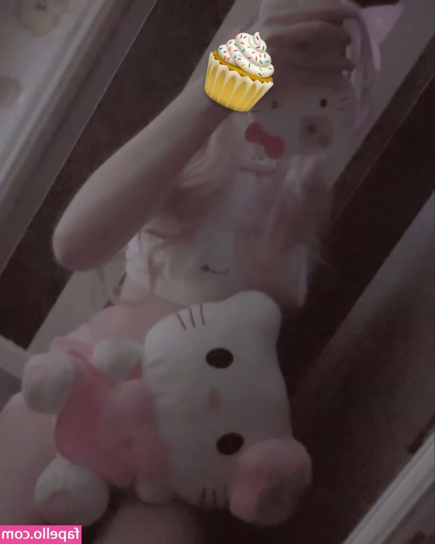 urdressupdoll - Who wants to shower w me? 🥺🥵